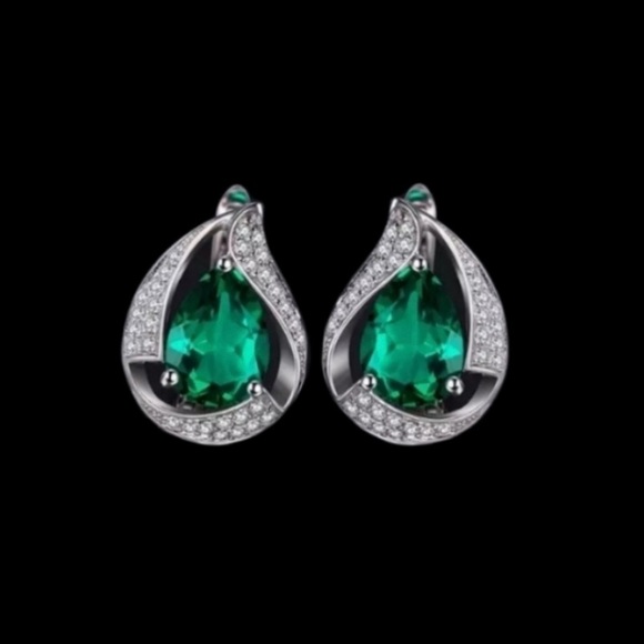 NWOT | Emerald & Sterling Silver Earrings + Necklace Jewellery Set - Picture 3 of 5